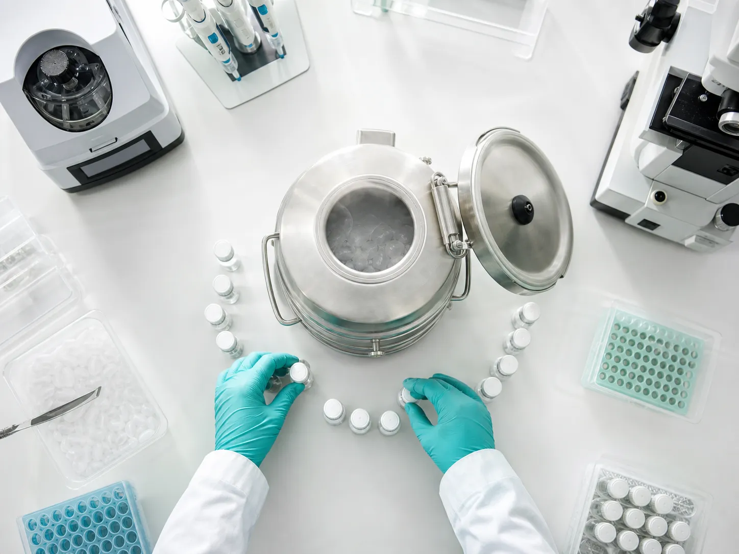 General dry ice application reference: Laboratory & Research